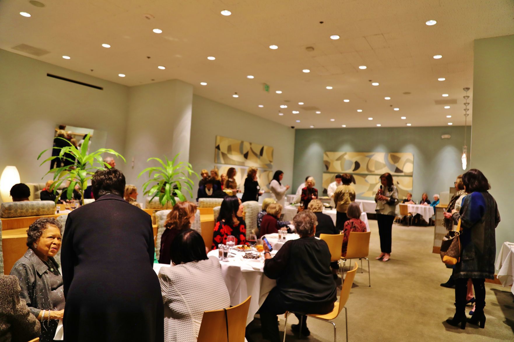 2020-WOA-Dinner-034.JPG